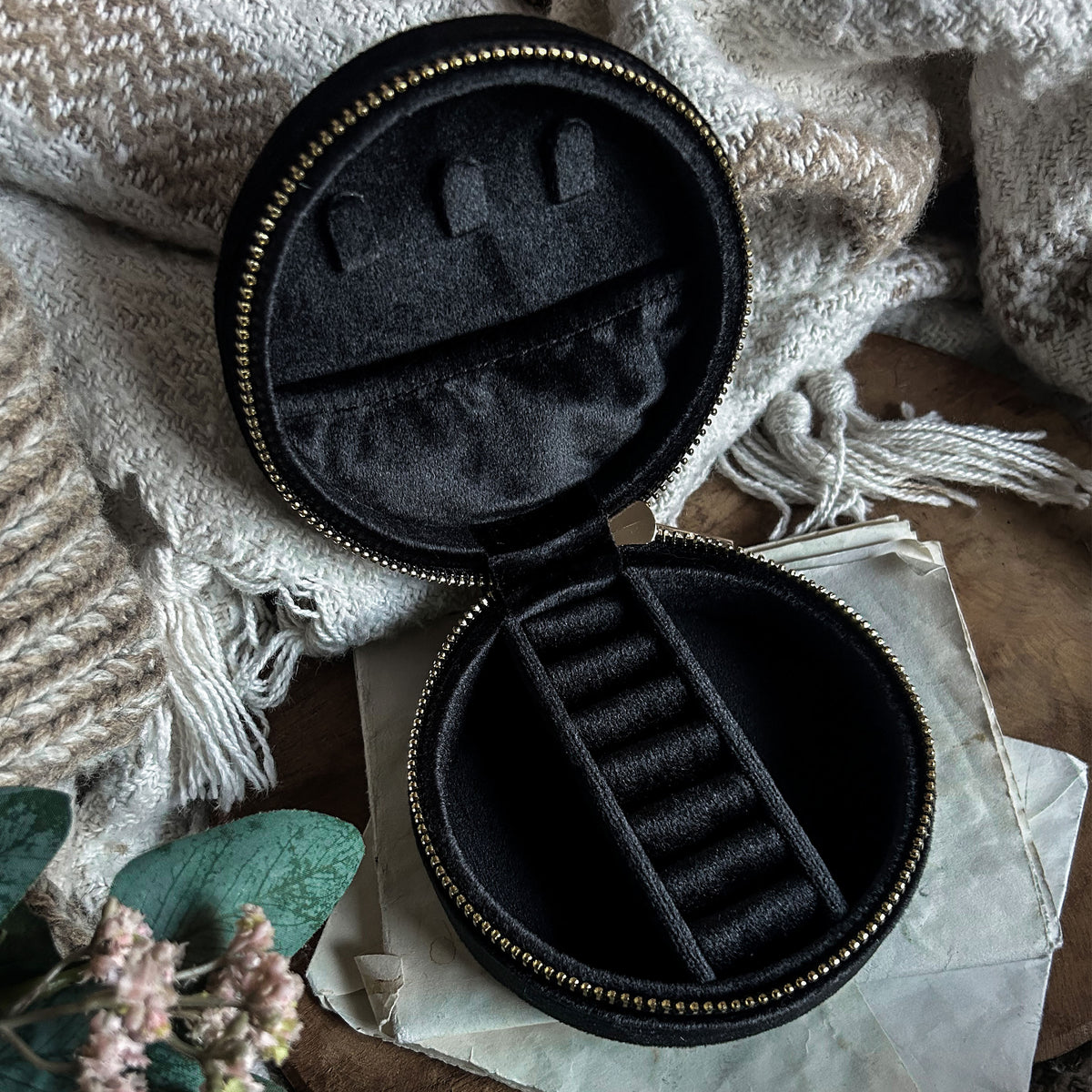 Produktbild Harry Potter - Goldener Schnatz Plüsch Schmuckbox