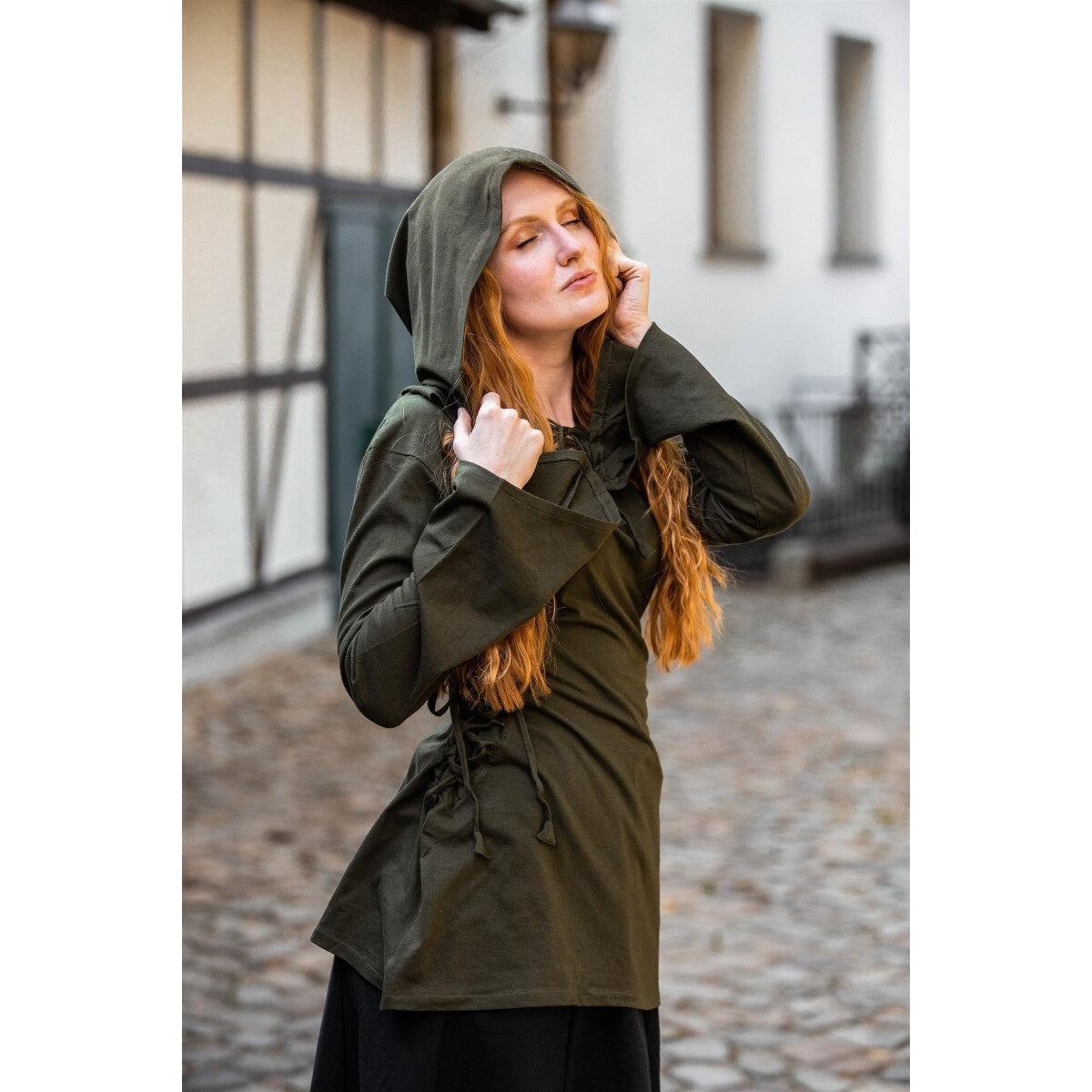 Produktbild Mittelalter Bluse Lea mit Kapuze und Schnürung grün
