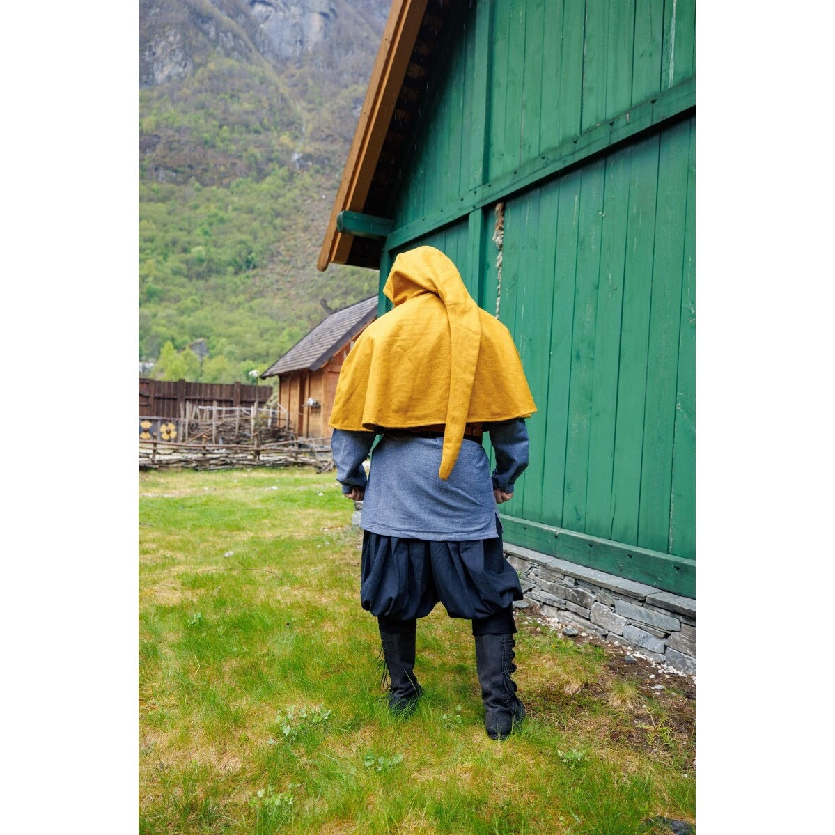 Product image Medieval Hood Bjomolf yellow