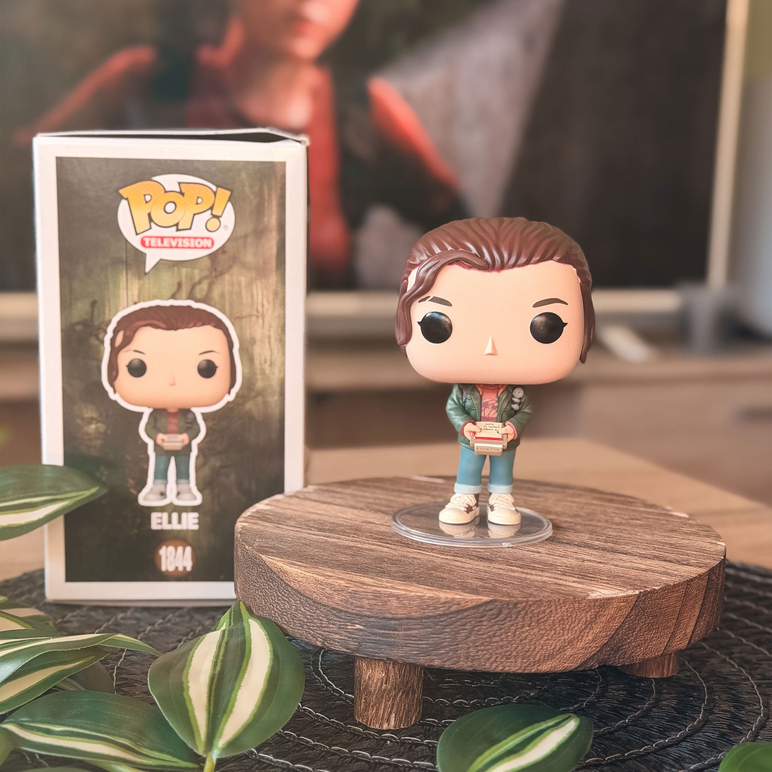 Produktbild The Last of Us - Ellie mit Klemmbrett Funko Pop Figur