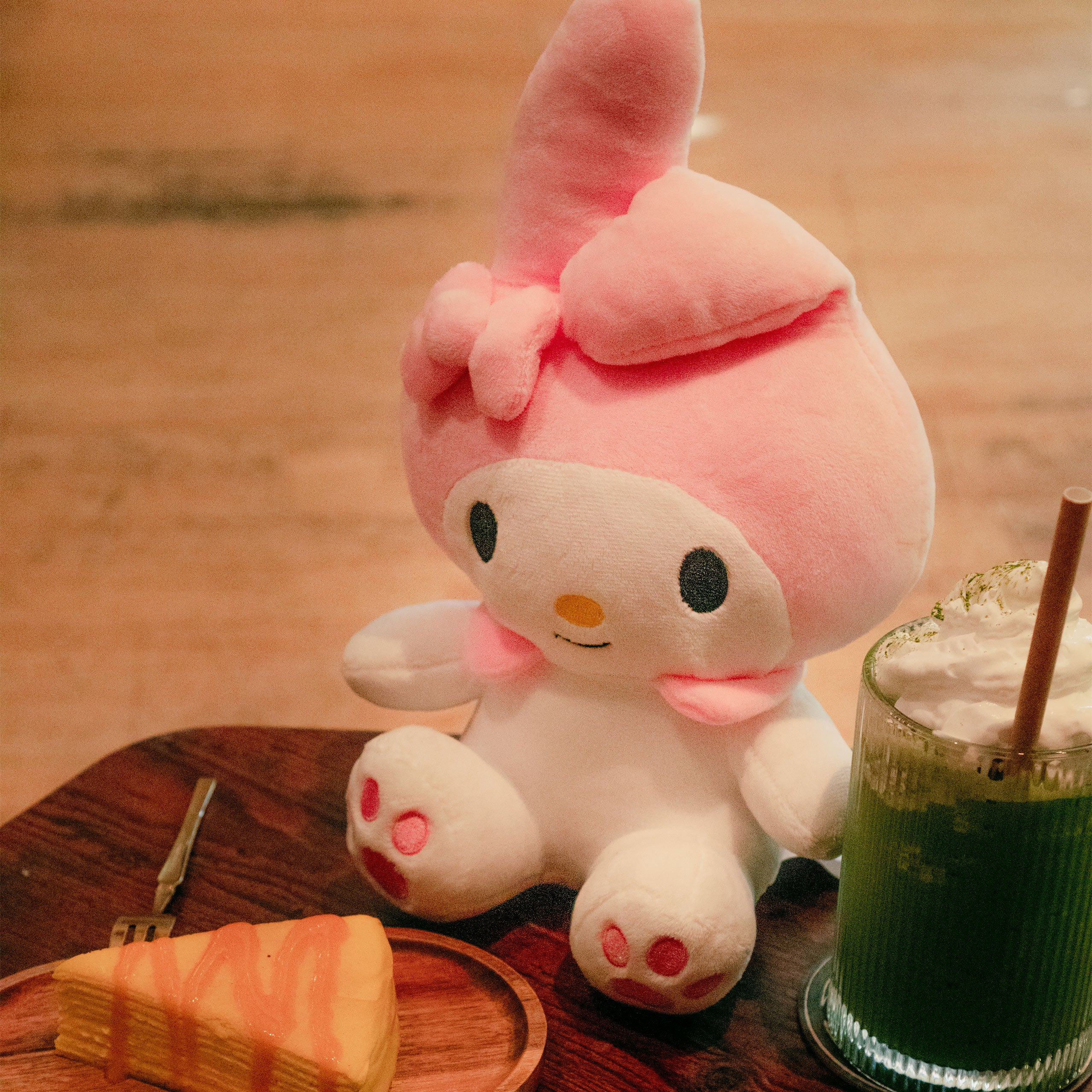 Produktbild Hello Kitty - My Melody Plüsch Figur in Tragetasche
