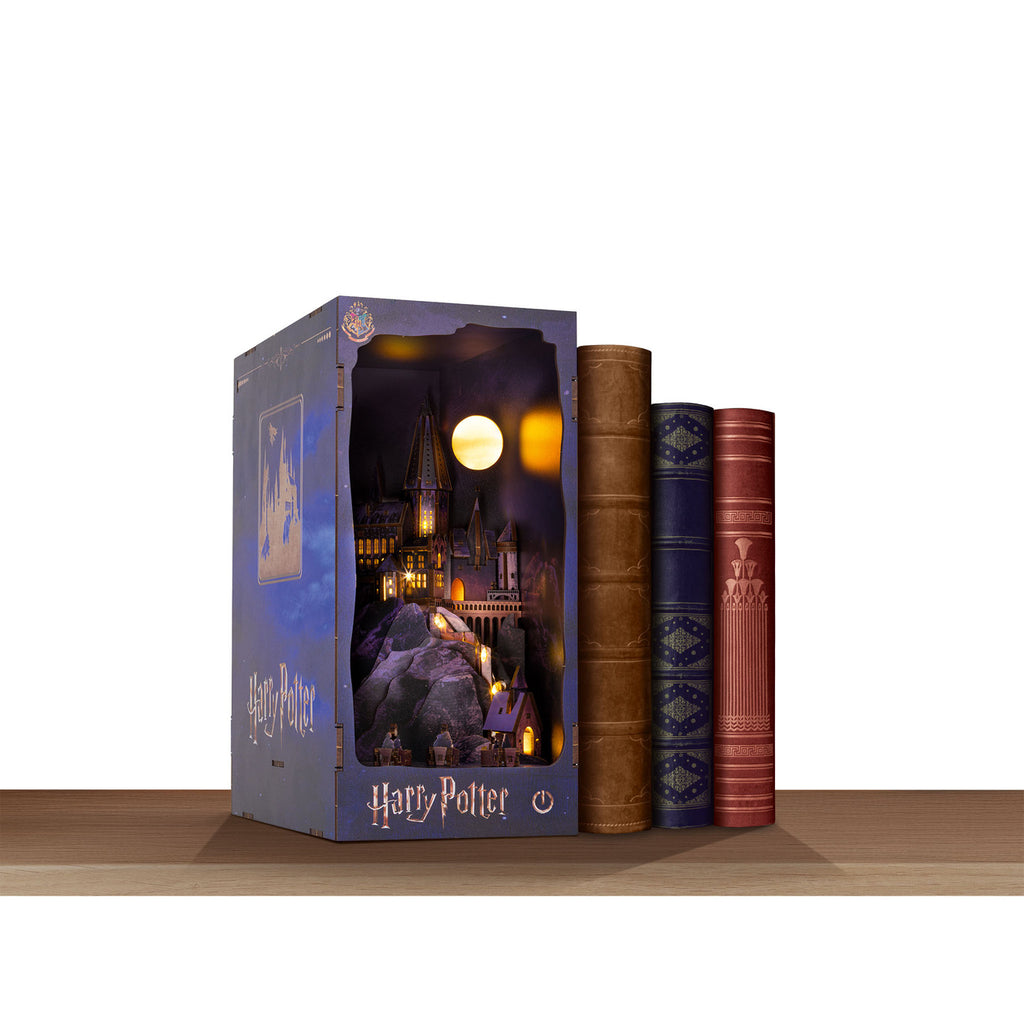 Produktbild Harry Potter - Hogwarts Schloss Nook Modell Bausatz Holz
