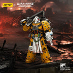 Produktbild Warhammer 40k: Imperial Fists - Legion Apothecary Actionfigur 12cm