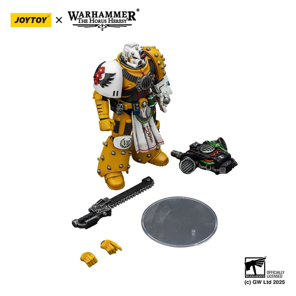 Produktbild Warhammer 40k: Imperial Fists - Legion Apothecary Actionfigur 12cm