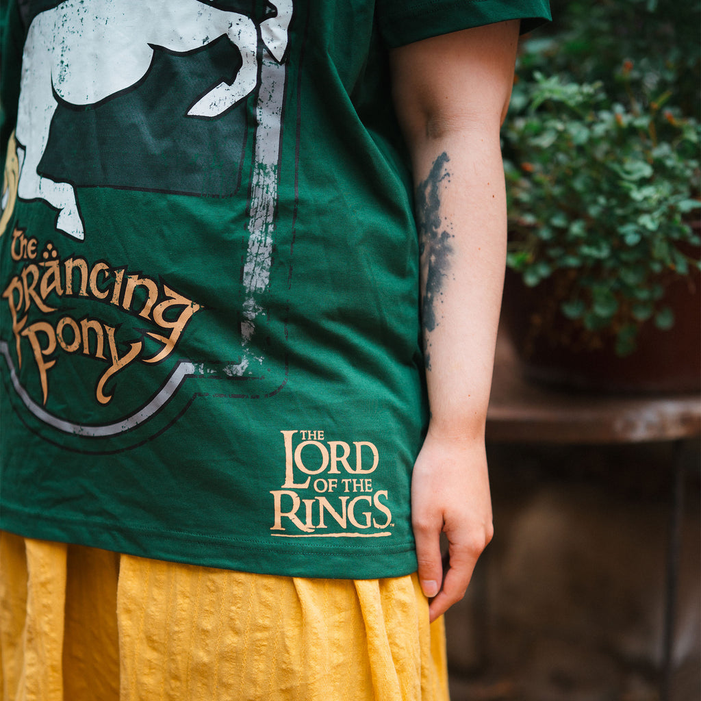 Produktbild Der Herr der Ringe - Zum Tänzelnden Pony Logo T-Shirt grün