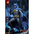 Produktbild The Flash - Batman Masterpiece Actionfigur 1:6 Blue & Grey Suit Limited Edition