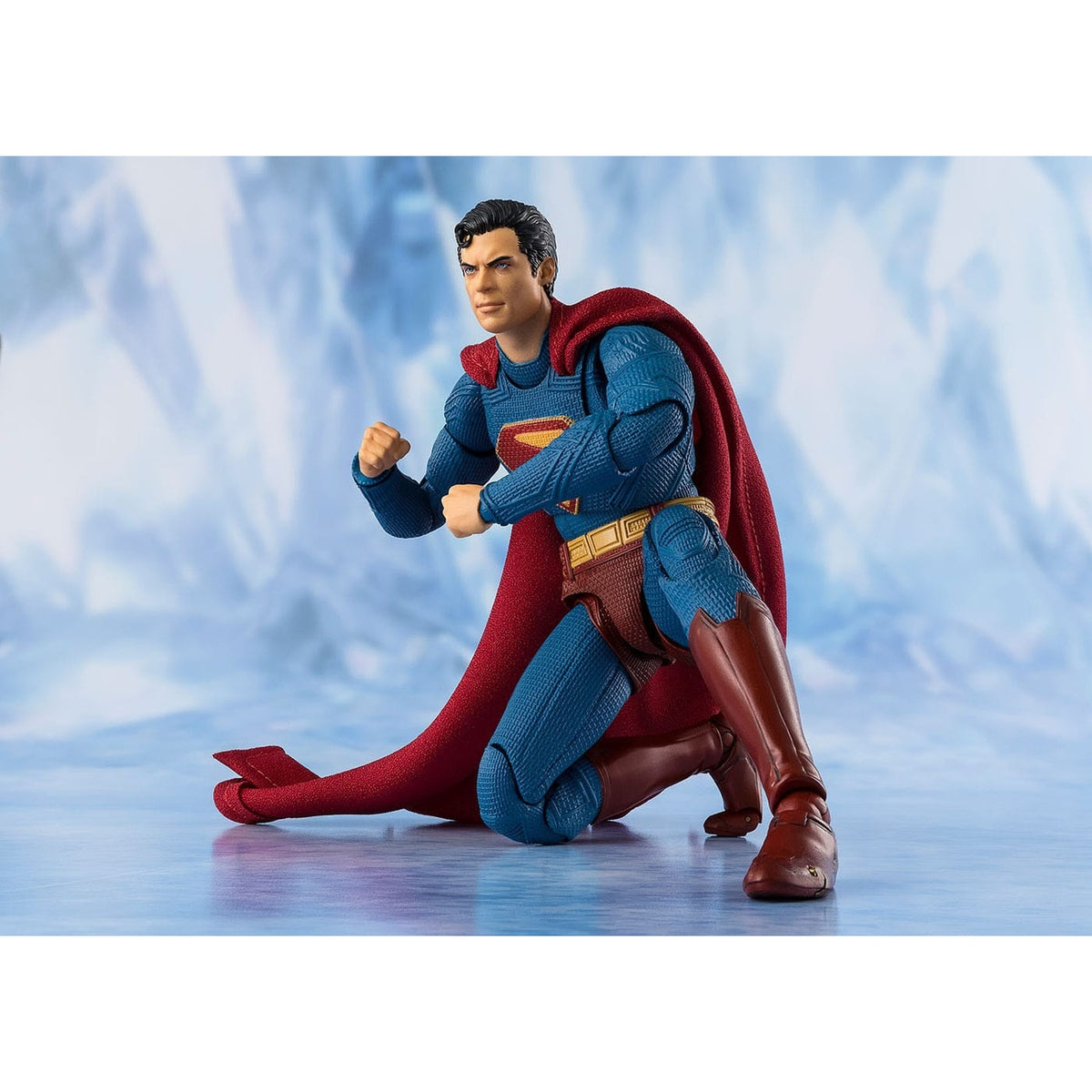 Produktbild Superman 2025 S.H.Figuarts Actionfigur - Superman