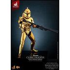 Produktbild Star Wars Actionfigur 1/6 Clone Trooper (Gold Chrome Version) Exclusive 30 cm