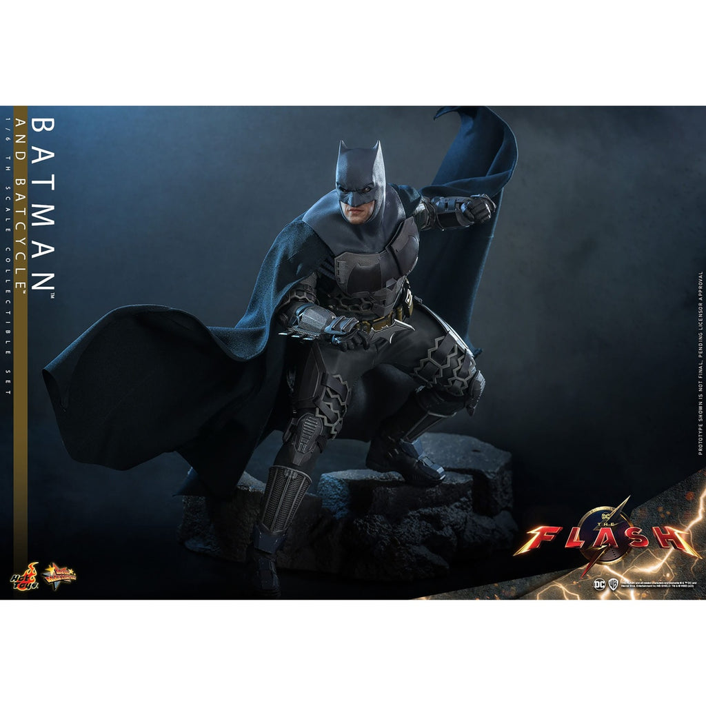 Produktbild The Flash Movie Masterpiece Actionfigur mit Fahrzeug 1/6 Batman & Batcycle Set 30 cm