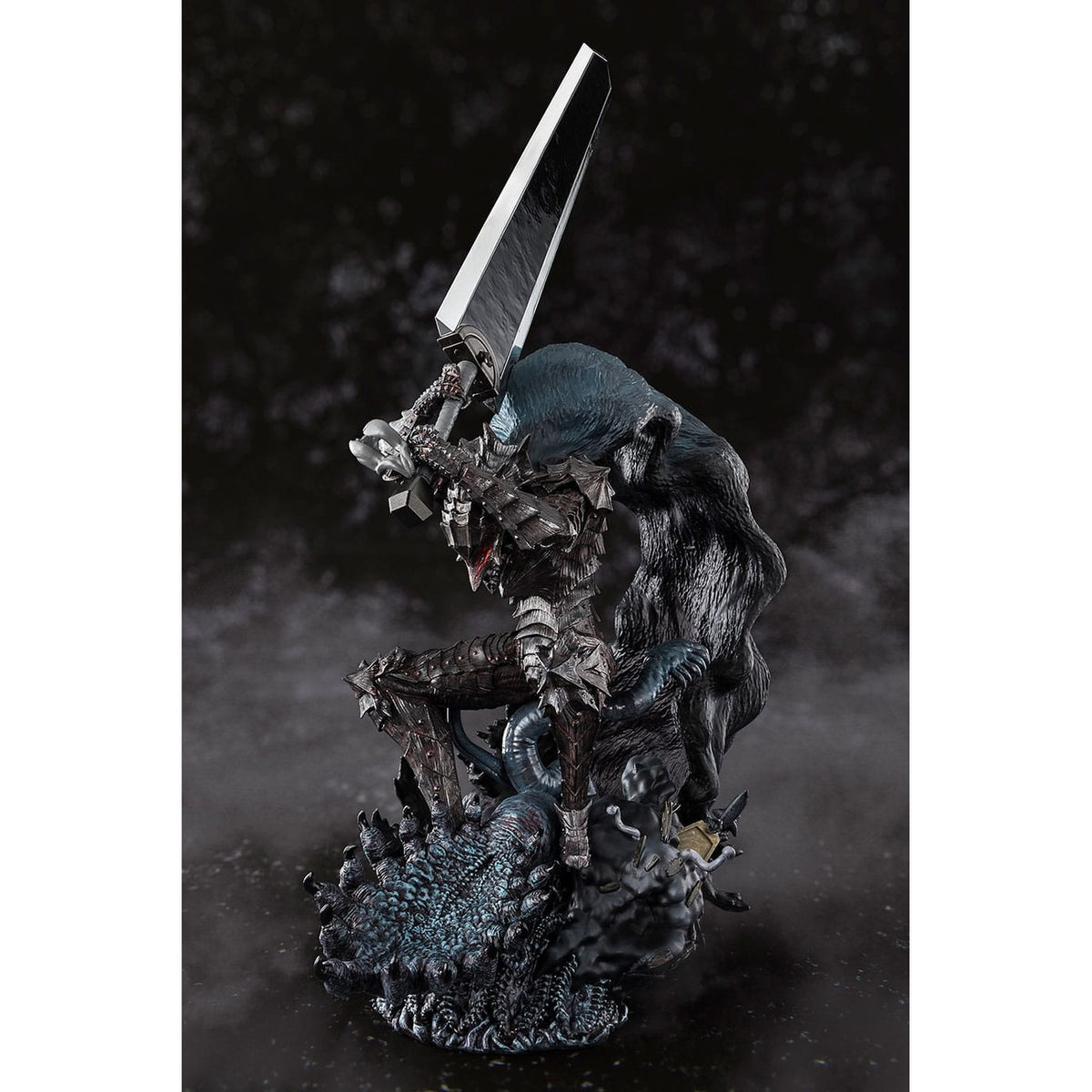 Produktbild Berserk - Guts Berserker Armor Figuarts ZERO Metallic Touch Statue
