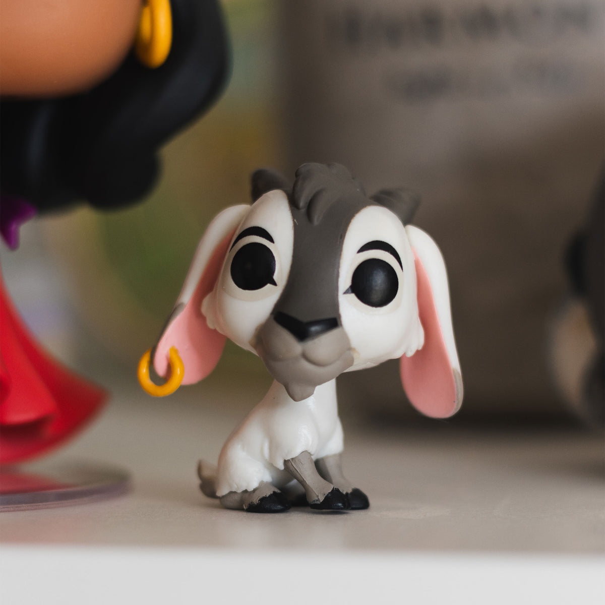 Produktbild Der Glöckner von Notre Dame - Esmeralda mit Djali Funko Pop Figur