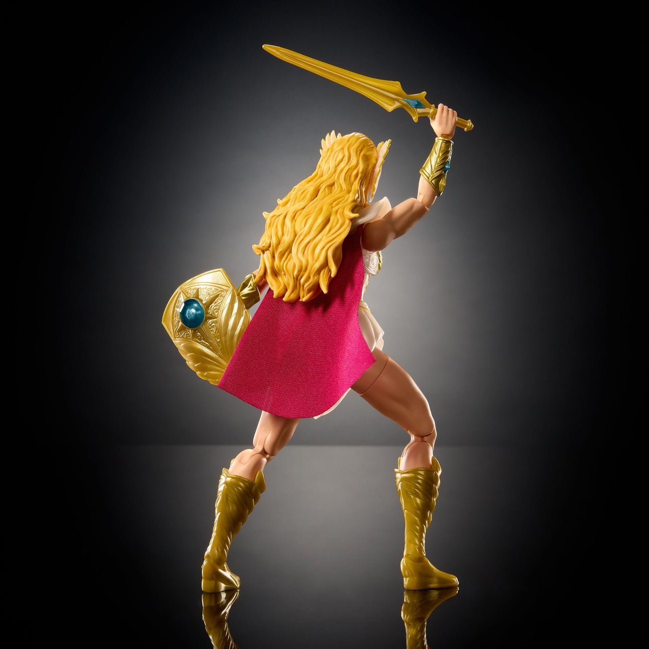 Produktbild Masters of the Universe New Eternia Actionfigur She-Ra 18 cm