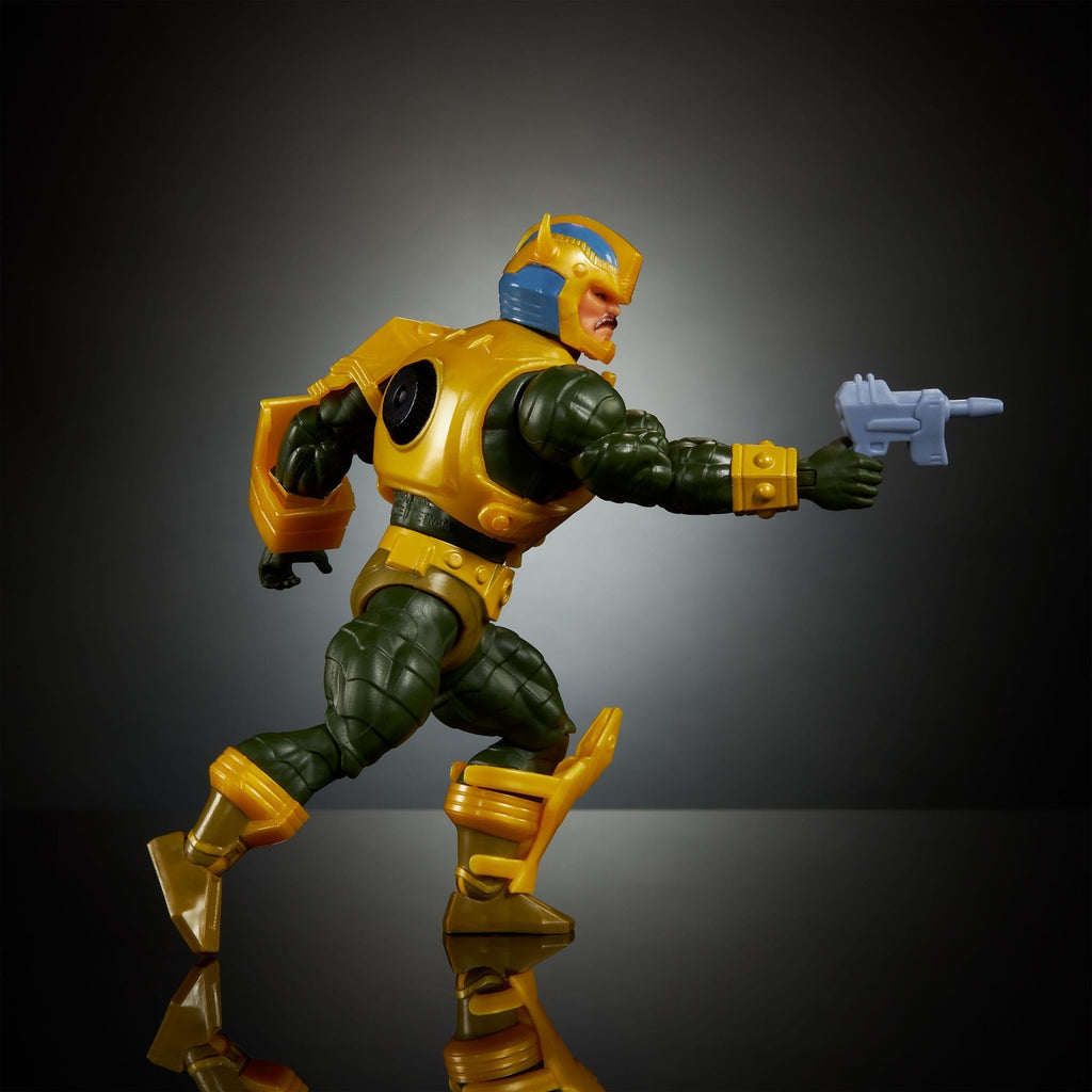 Produktbild Masters of the Universe x Transformers Actionfigur Bumblebee Armor Man-At-Arms heo European Exclusive 14 cm