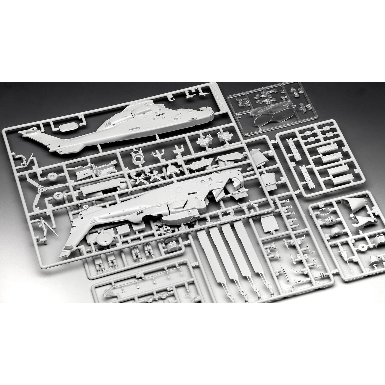 Produktbild James Bond Modellbausatz Geschenkset 1/72 Eurocopter Tiger (GoldenEye)