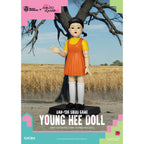Produktbild Squid Game Actionfigur mit Sound Young Hee Doll 30 cm