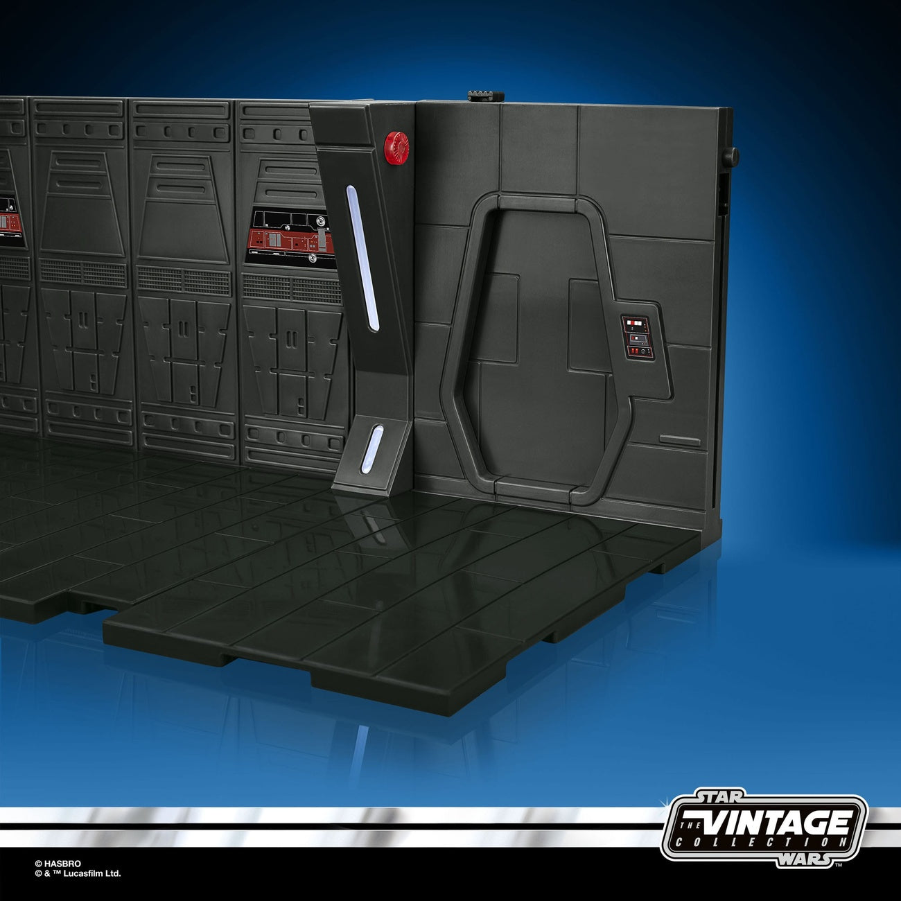 Produktbild Star Wars: The Mandalorian Vintage Collection Moff Gideon's Imperial Light Cruiser Hallway mit Mandalorian Privateer Act