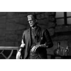 Produktbild Universal Monsters Actionfigur Ultimate Frankenstein's Monster (Bride of Frankenstein) (B&W) 18 cm