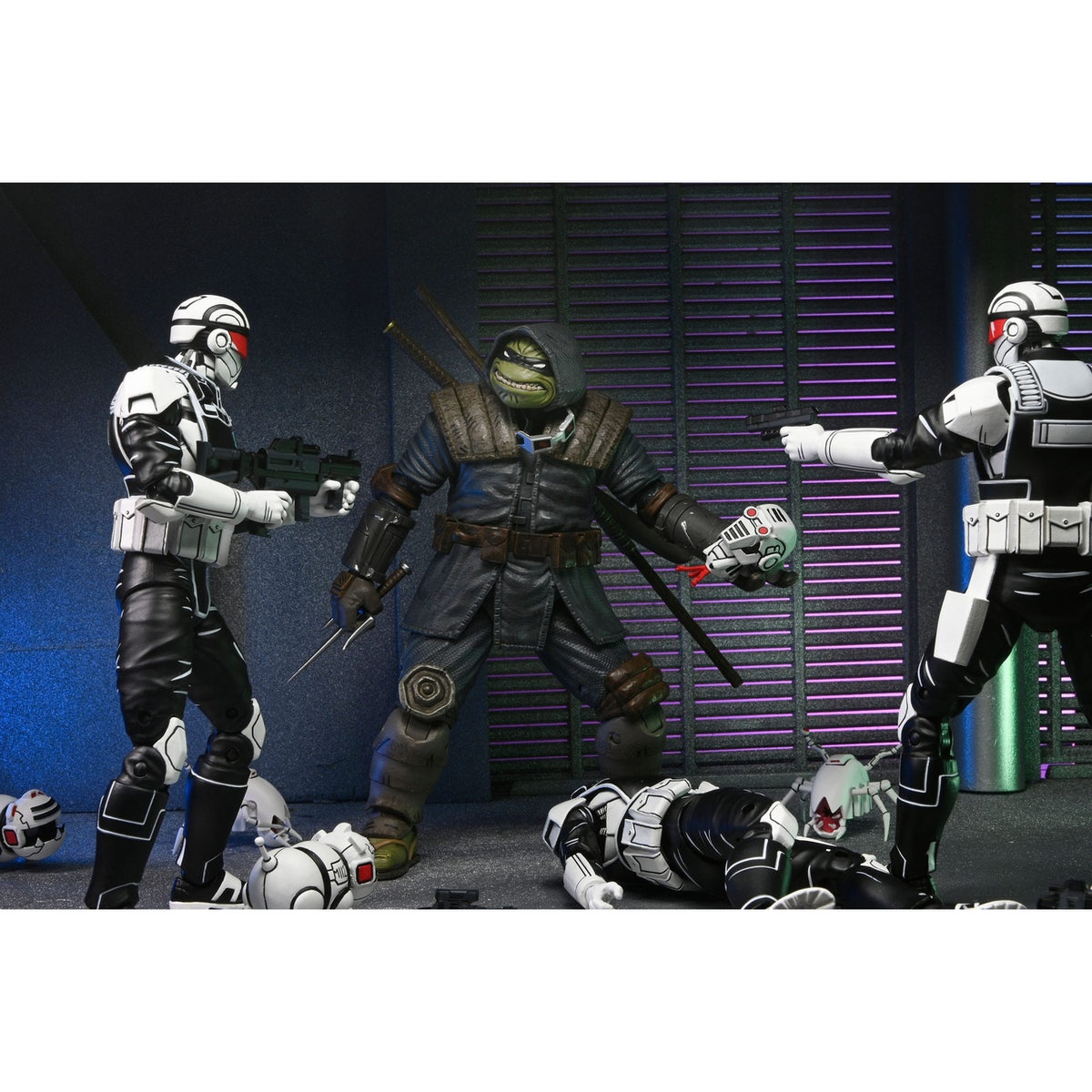 Produktbild Teenage Mutant Ninja Turtles (The Last Ronin) Actionfigur Synja Commando with Mousers 18 cm