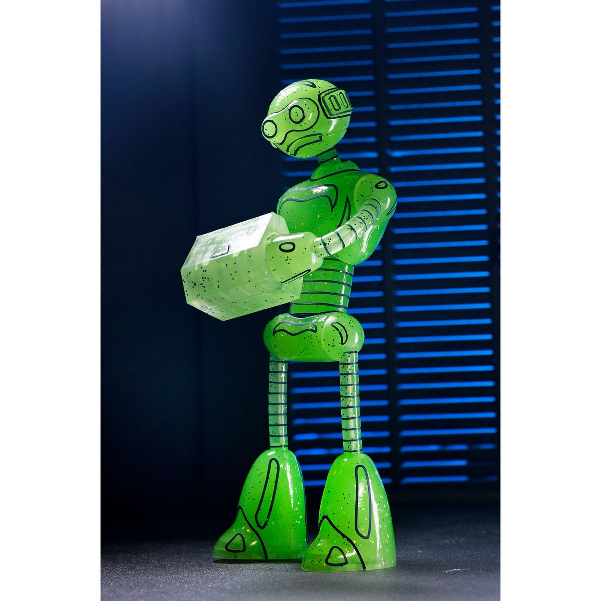 Produktbild Teenage Mutant Ninja Turtles (Mirage Comics) Actionfigur Transmat Fugitoid GID 18 cm