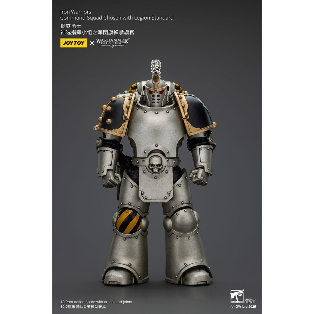 Produktbild Warhammer The Horus Heresy Actionfigur 1/18 lron Warriors Command Squad Chosen with Legion Standard 12 cm