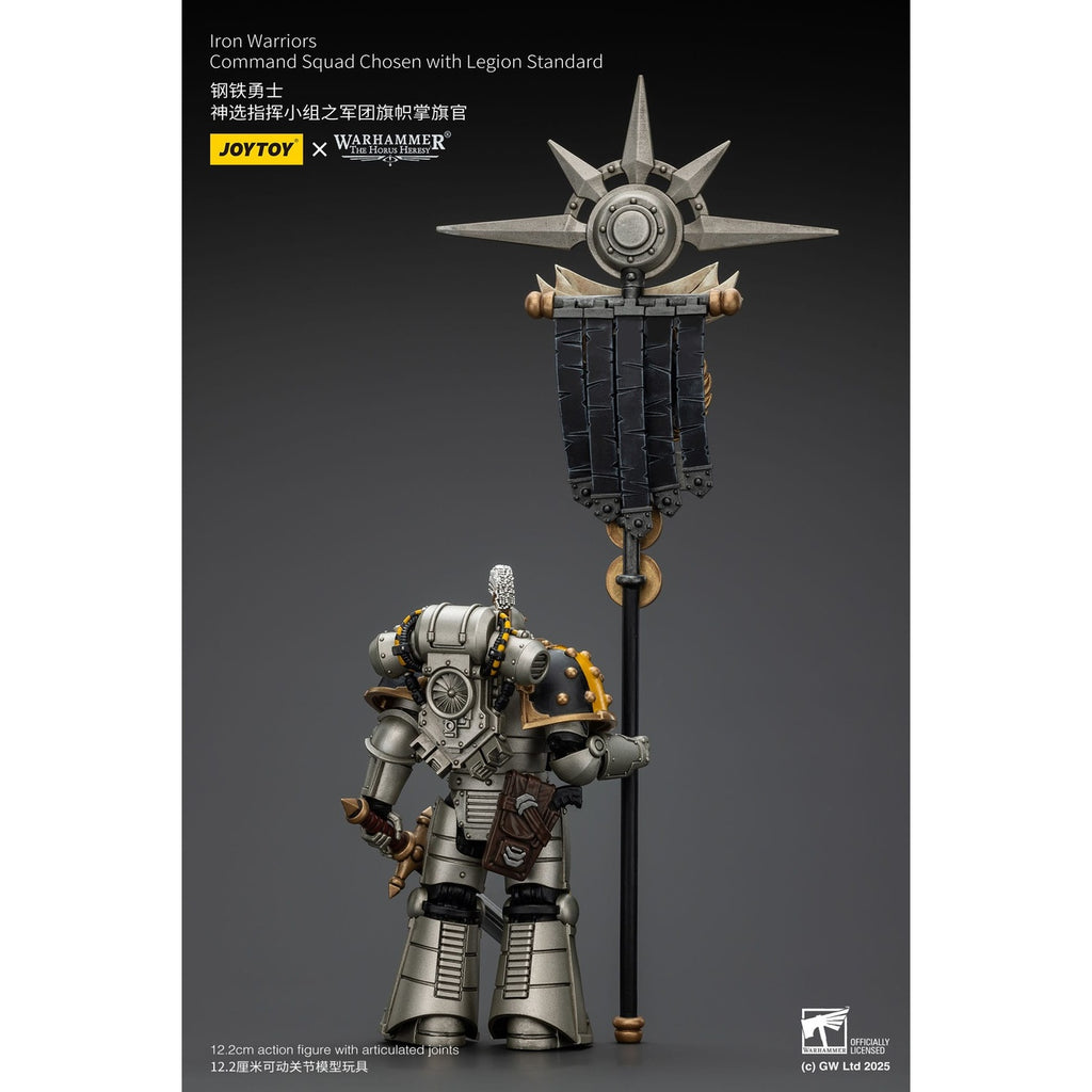 Produktbild Warhammer The Horus Heresy Actionfigur 1/18 lron Warriors Command Squad Chosen with Legion Standard 12 cm