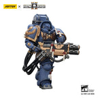 Produktbild Warhammer 40,000: Space Marine 2 Actionfigur Ultramarines Heavy Artificer Armor with Relic Multi-Melta 13 cm