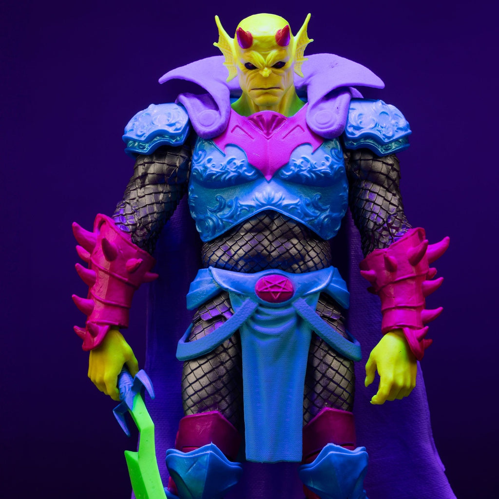 Produktbild DC Multiverse Actionfigur The Demon (Demon Knights) Black Light Edition (Gold Label) 18 cm