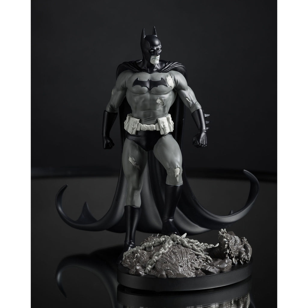 Produktbild DC Direct Statue 1/10 Batman by Bjorn Barends (Black White) 18 cm
