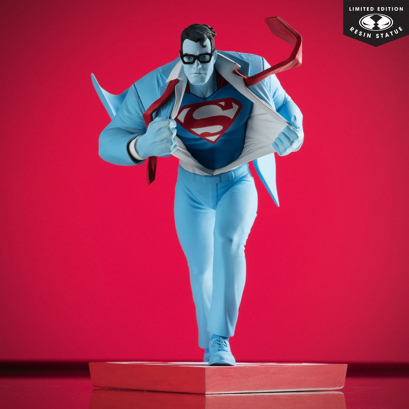 Produktbild DC Direct Statue 1/10 Superman Red and Blue: Superman by Clayton Henry Limited Edition 16 cm