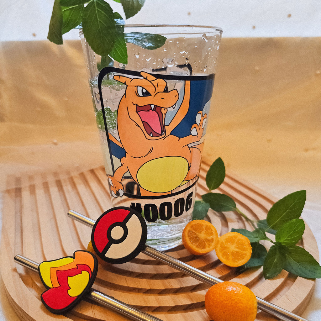Produktbild Pokémon Glas Tumbler mit Trinkhalmen Glurak 480 ml