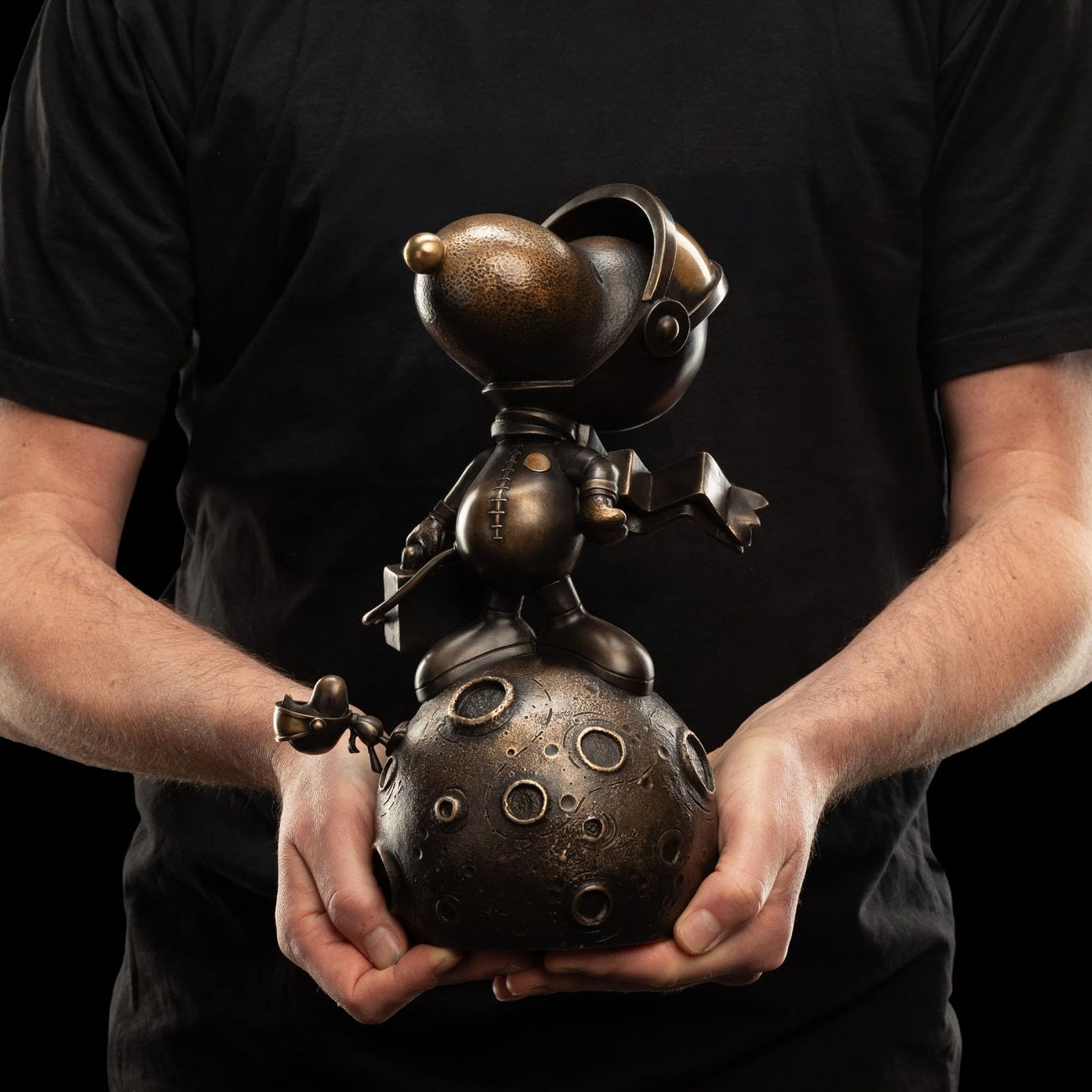 Produktbild Die Peanuts Bronze Statue Snoopy: First Beagle on the Moon Limited Edition 29 cm