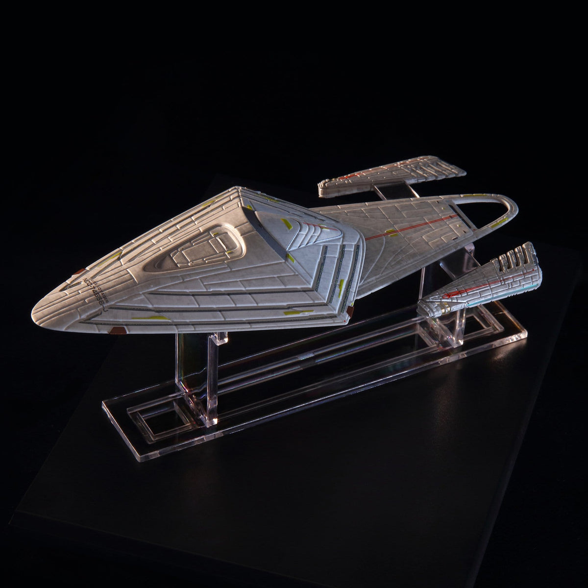 Produktbild Star Trek Library Die-Cast U.S.S. Voyager NCC-74656-J 10 cm