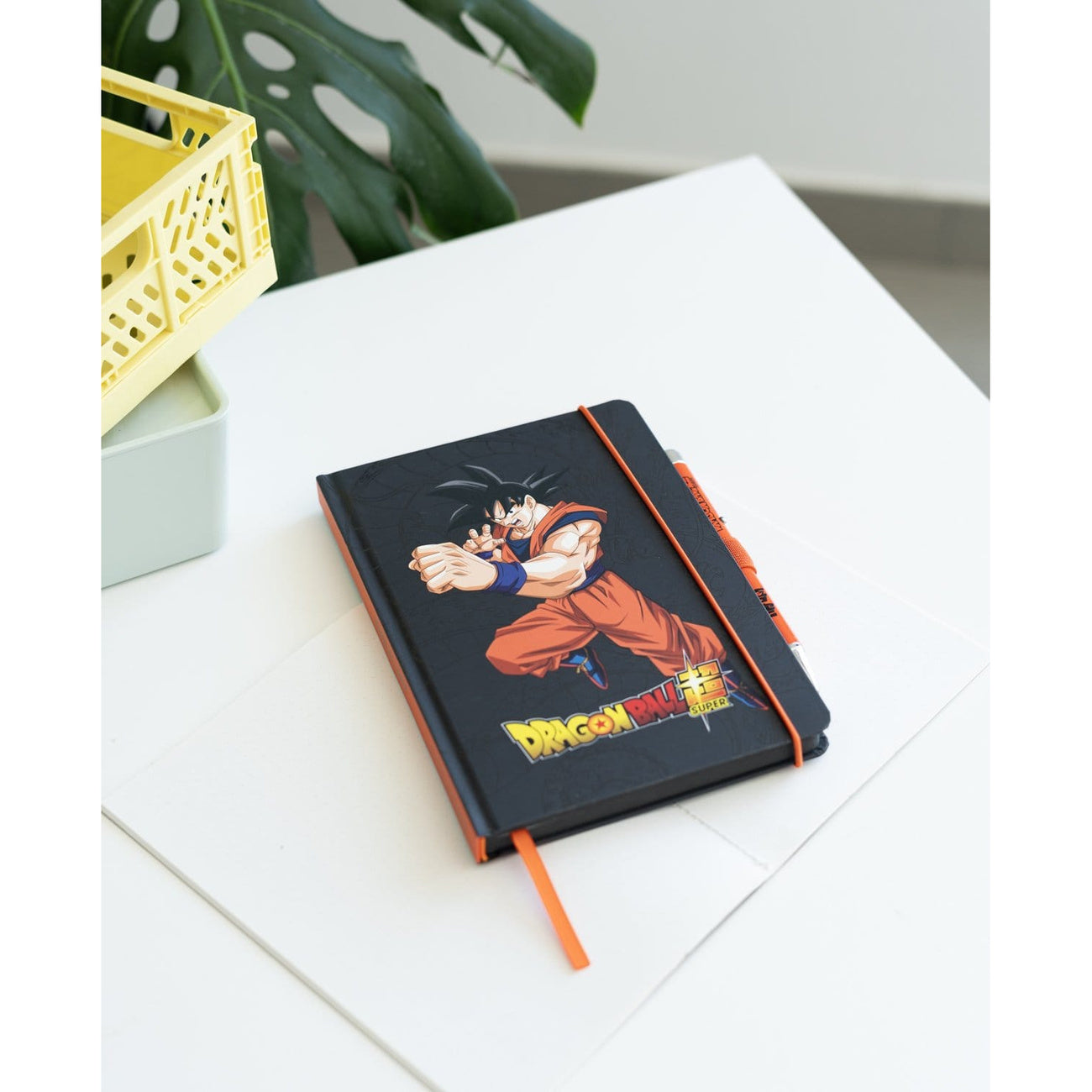 Produktbild Dragon Ball Premium Notizbuch A5 mit Projektorstift Super Goku