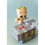 Produktbild Marvel 3D Ewiger Kalender Groot Death Button 12 cm