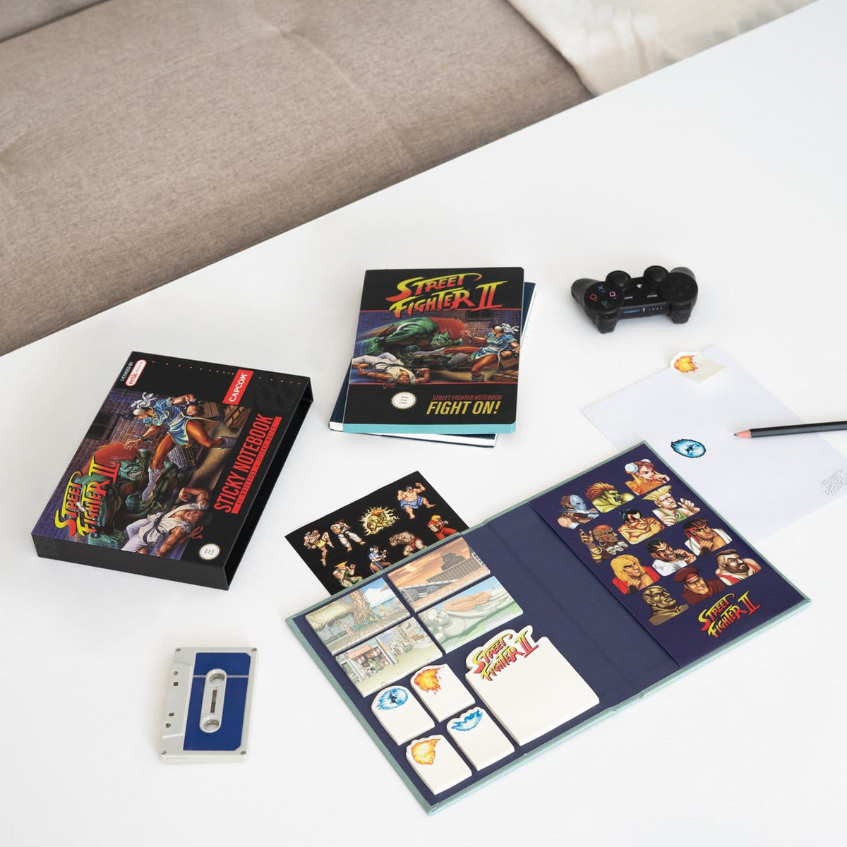 Produktbild Street Fighter Premium Notizbuch mit Haftnotizen und Hülle A5