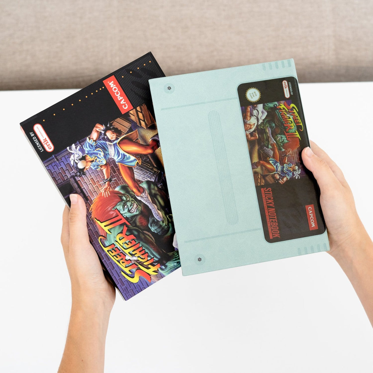 Produktbild Street Fighter Premium Notizbuch mit Haftnotizen und Hülle A5