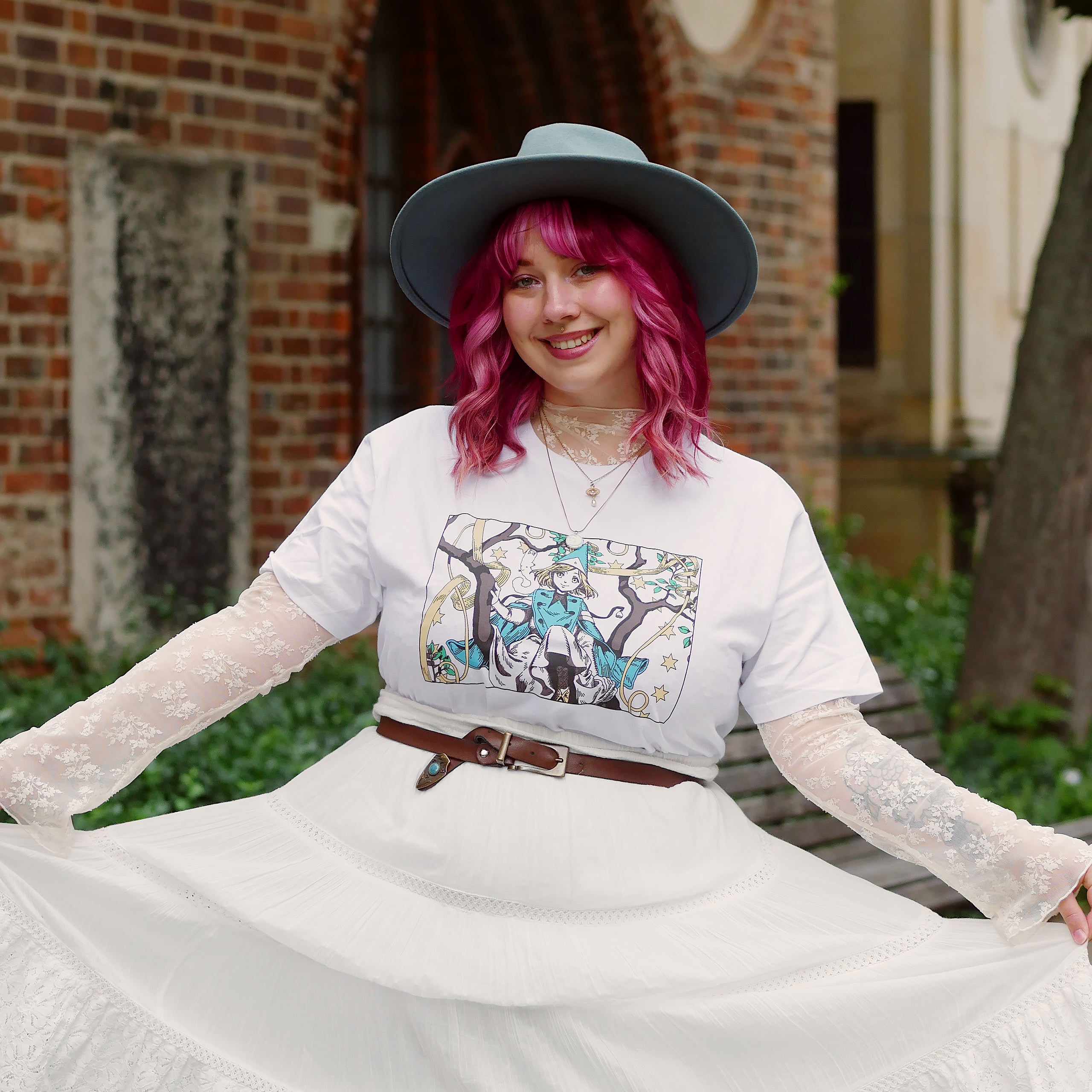 Produktbild T-Shirt für Coco und Atelier of Witch Hat Fans Limited Edition weiß