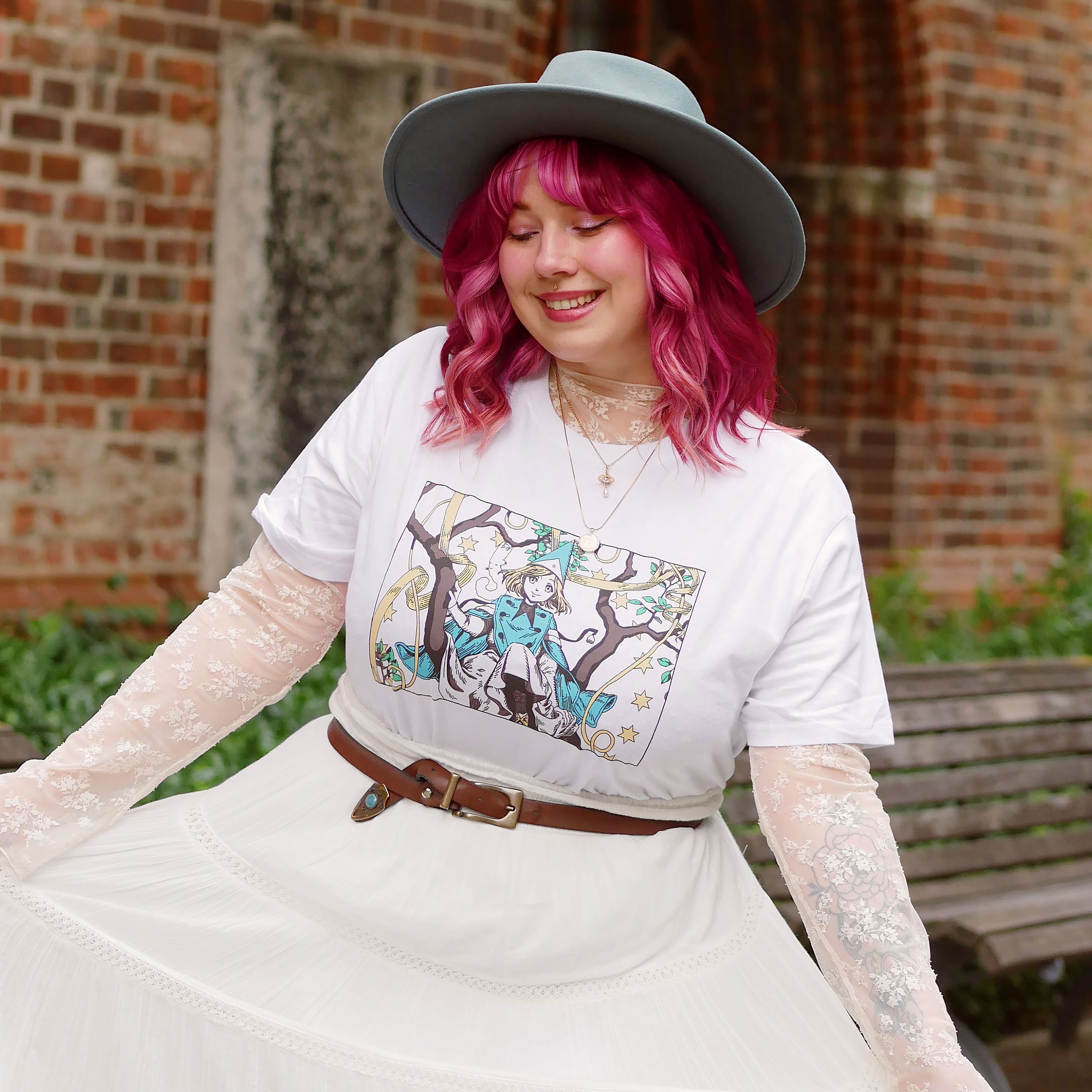 Produktbild T-Shirt für Coco und Atelier of Witch Hat Fans Limited Edition weiß