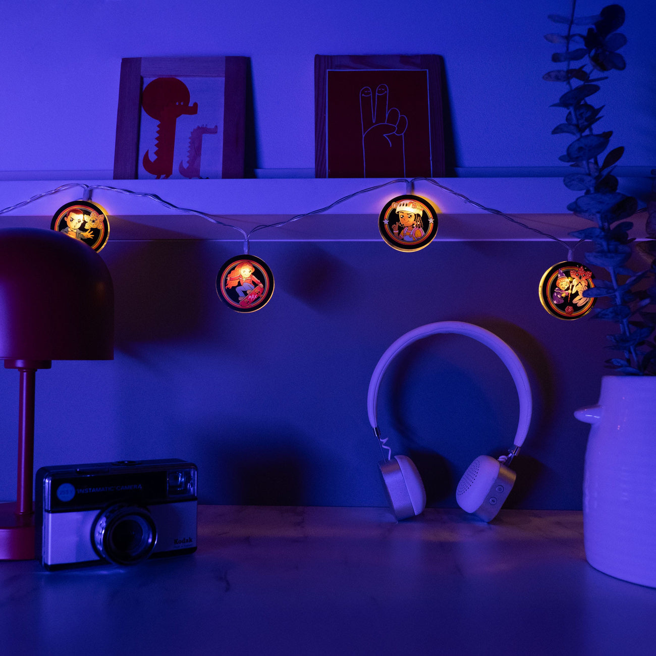 Produktbild Stranger Things Lichterkette Characters
