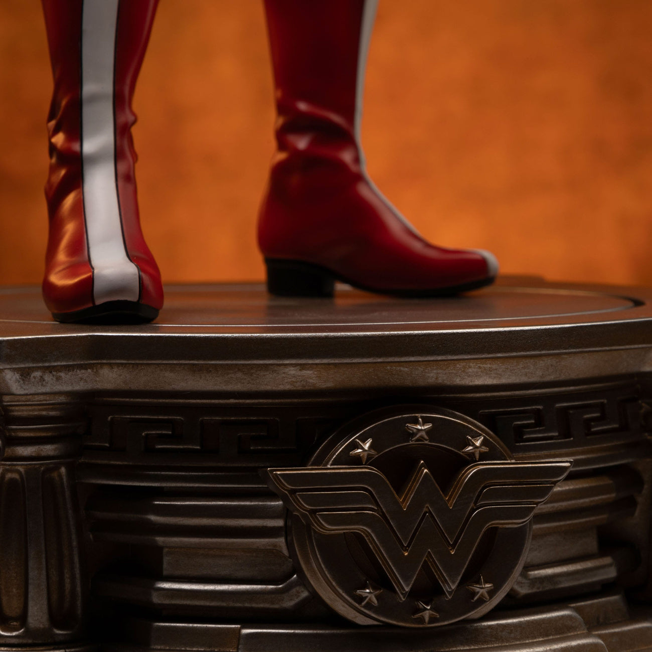 Produktbild DC Comics Legacy Replica Statue 1/4 Wonder Woman 56 cm