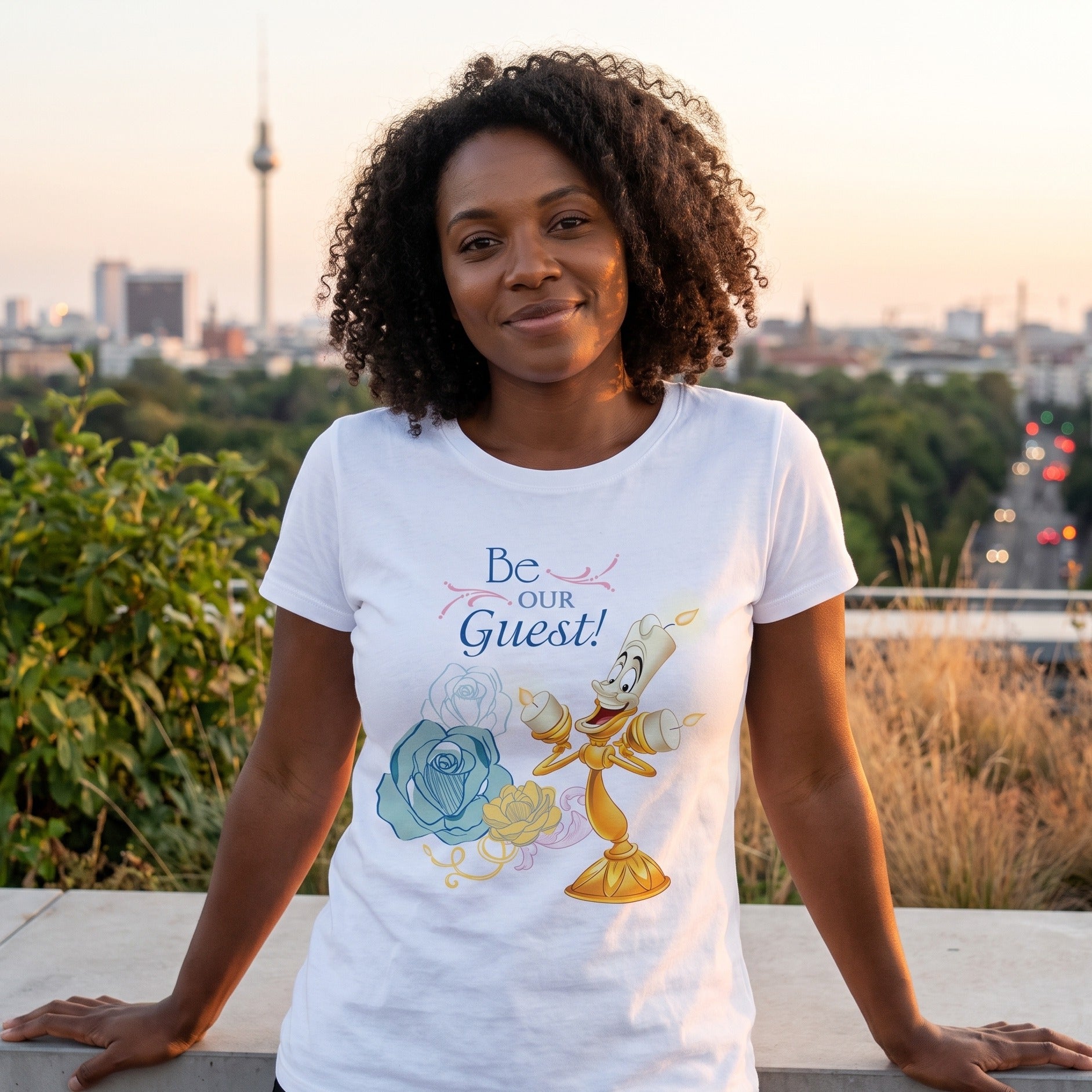 Produktbild Die Schöne und das Biest - Be Our Guest T-Shirt Damen weiß