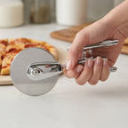 Produktbild Star Trek - Enterprise Pizzaschneider