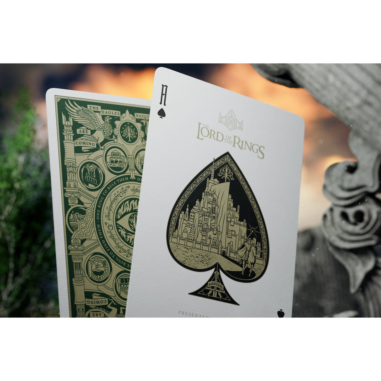 Produktbild Herr der Ringe Spielkarten Premium Box Set (4 Decks)