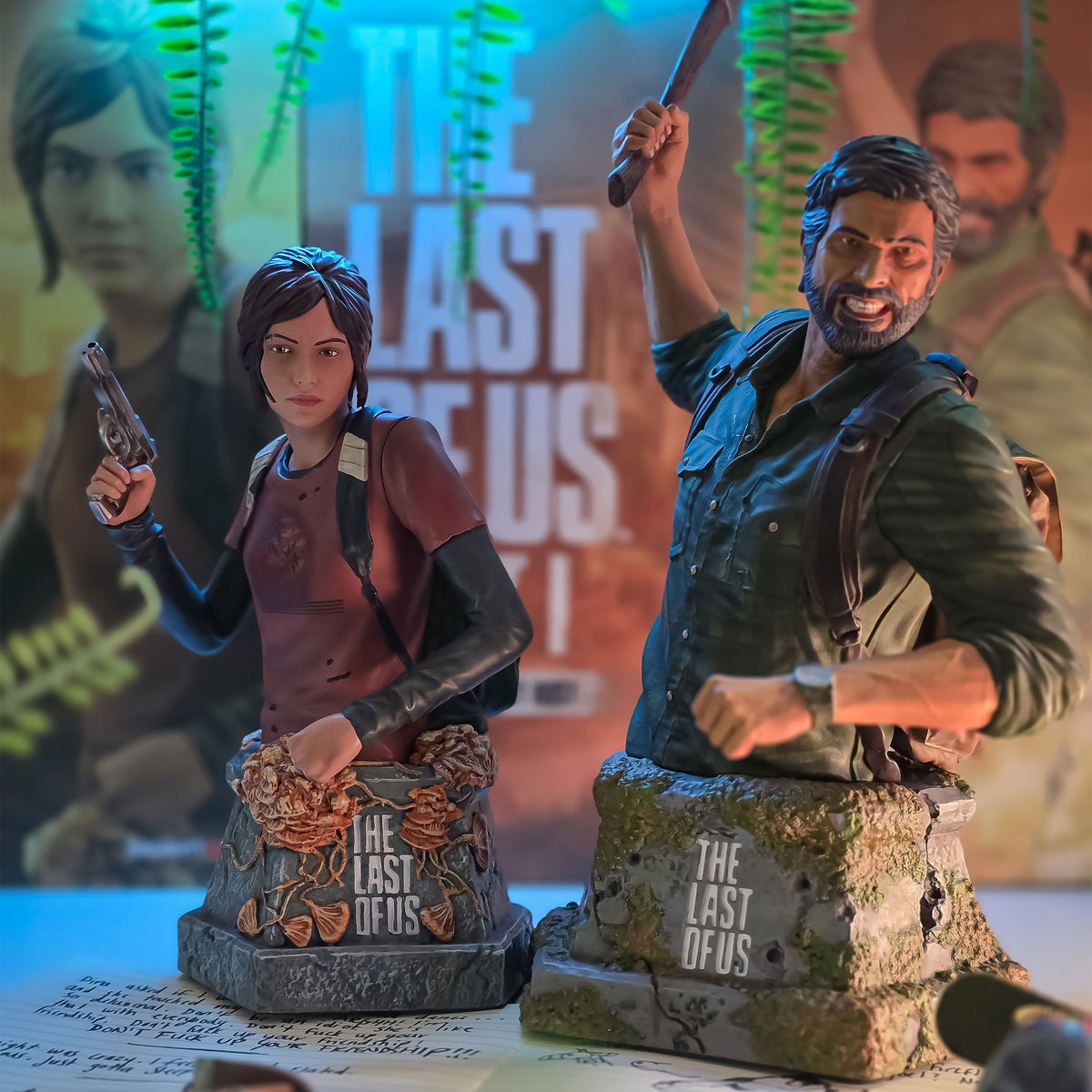 Product image The Last of Us Bust Ellie with Handgun 19 cm