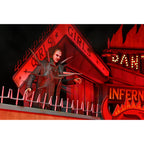 Produktbild Beetlejuice (1988) Diorama Trenchcoat with Spikes Inferno