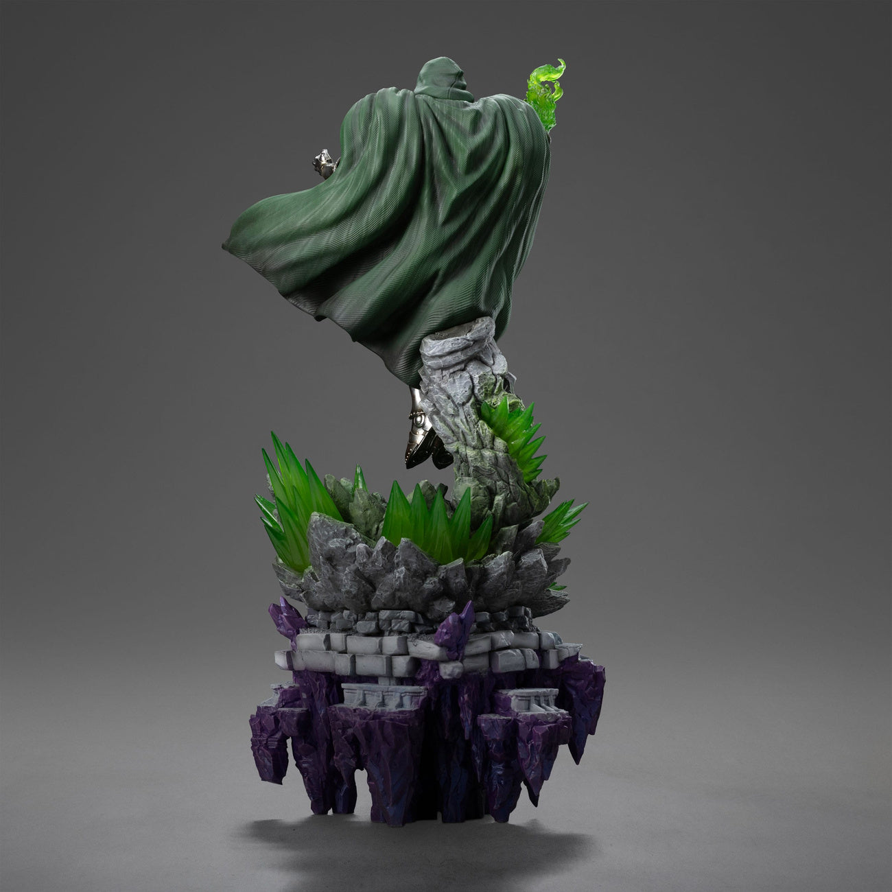 Product image Doctor Doom Marvel Legends Diorama Art Scale Statue