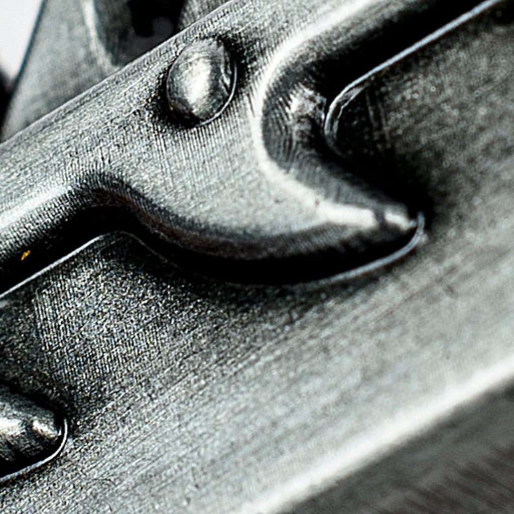 Produktbild Warhammer 40,000 Flaschenöffner Chaos Chainsword