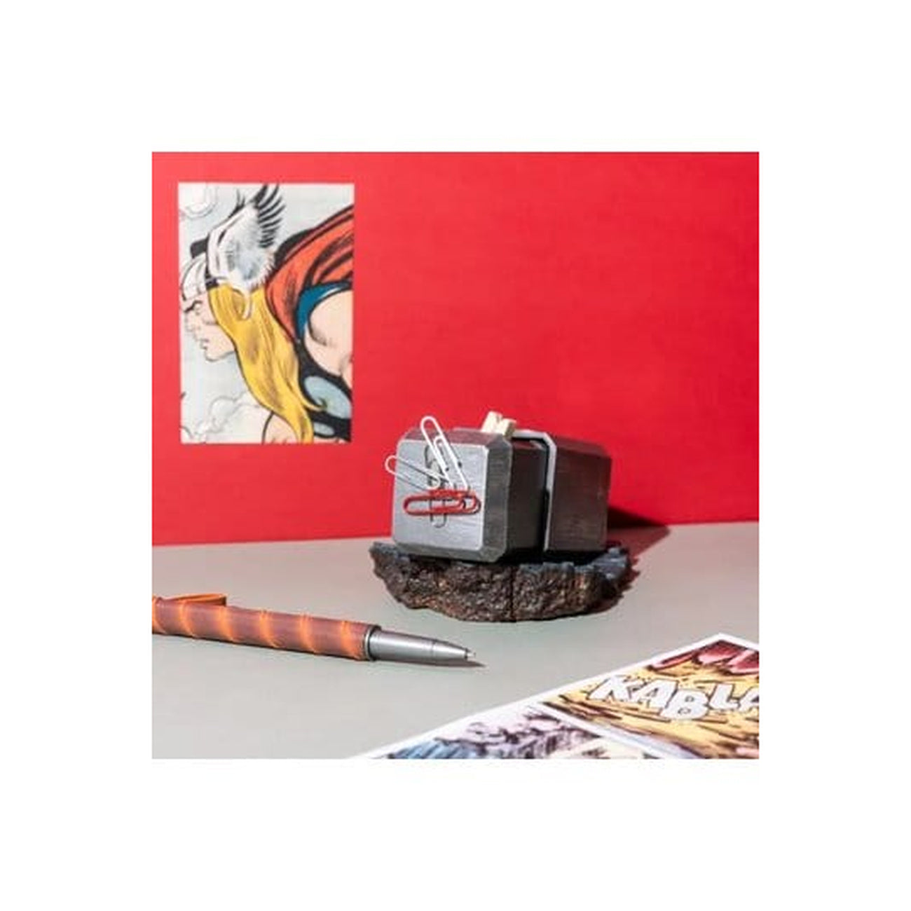 Produktbild Marvel Thor Stift mit Halter Hammer