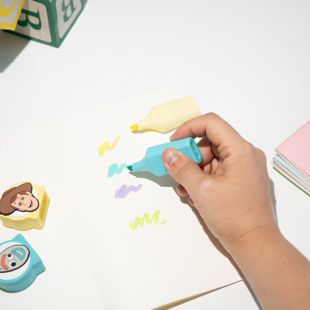 Produktbild Toy Story Textmarker mit Toppern 4er Set