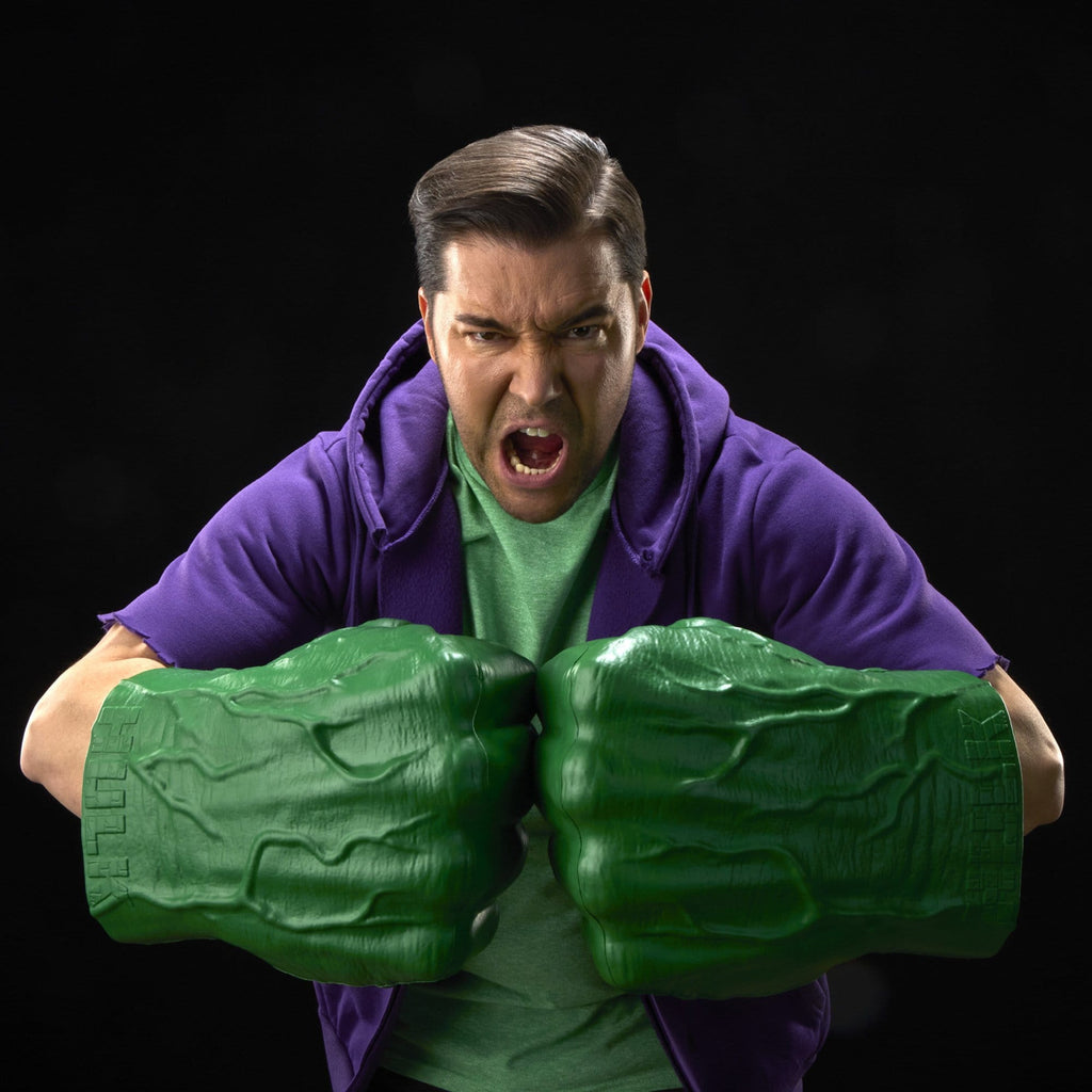 Produktbild The Incredible Hulk Marvel Legends Premium Roleplay-Fäuste